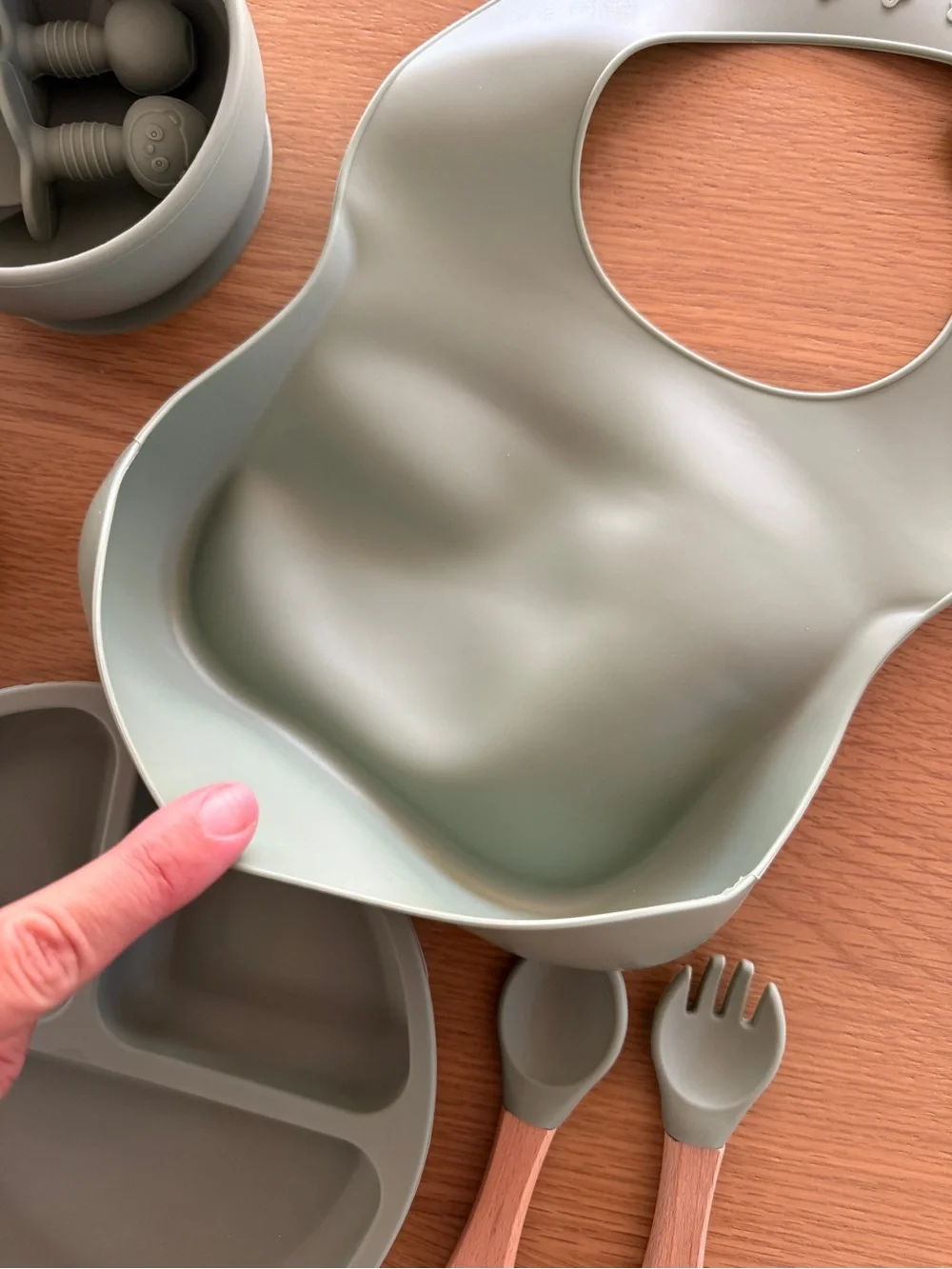 Silicone Baby Feeding Set with Bib and Divided Plate — Sage